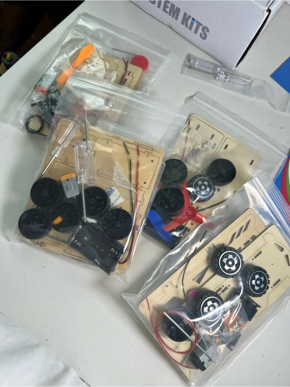 Poraxy STEM Kits for Kids Ages 8+ Wooden DIY Science Engineering Building 4 kits